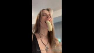 Ashley Matheson’s Steamy Leaked Banana Blowjob