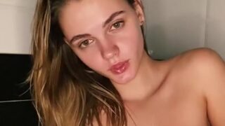 Ariellilita’s Sensual Bathtub Video Leaked