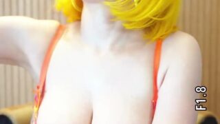 tessa fowler teasing with yellow hair and dildo

Tessa Fowler Teases with Yellow Dildo