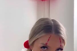 Scarletkisses Cosplays and Gets Hard Fucked