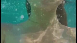Megnutt02’s Nude Pool Video Leaked