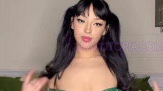 Mia Amador’s Leaked Green Lingerie Nudes